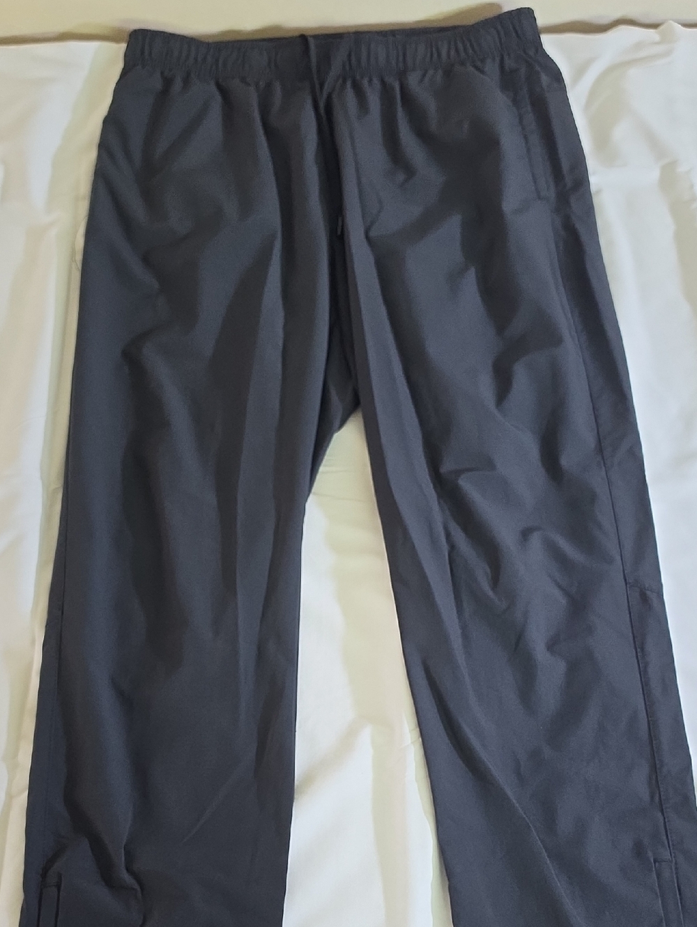 Men's Black Elastic-Waist Joggers - Lightweight Everyday Comfort